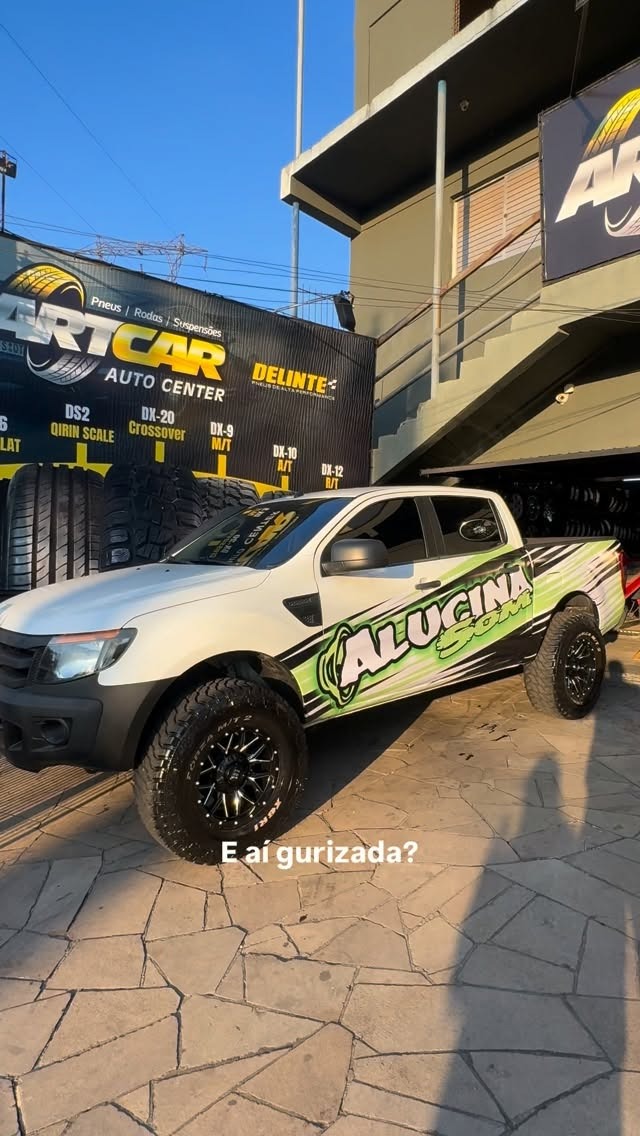 Ford Ranger com rodas esportivas pretas na ARTCAR Auto Center